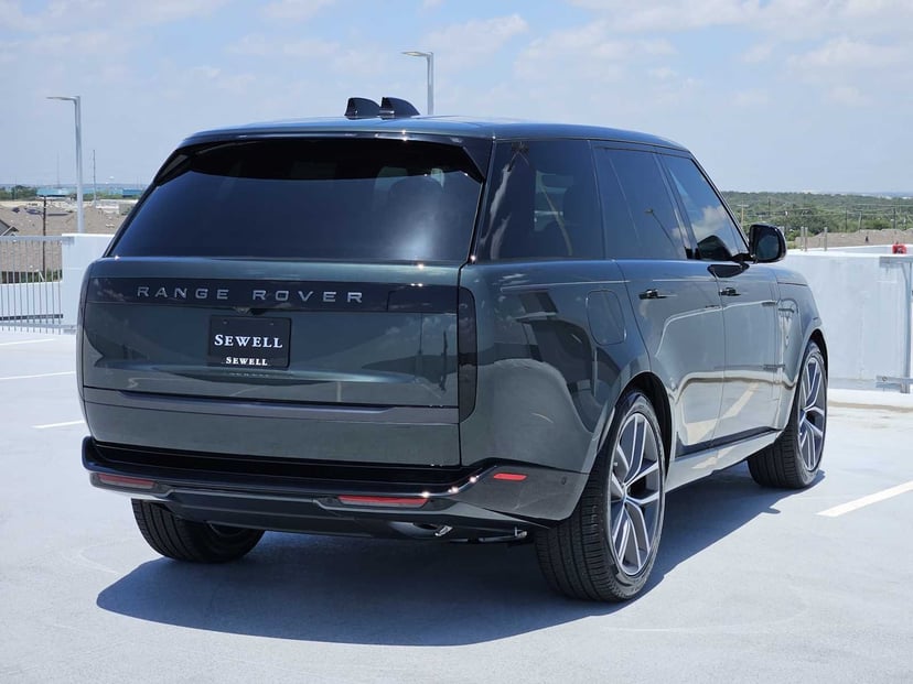 2026 Land Rover Range Rover - Image 3