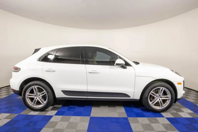 2019 Porsche Macan - Image 3