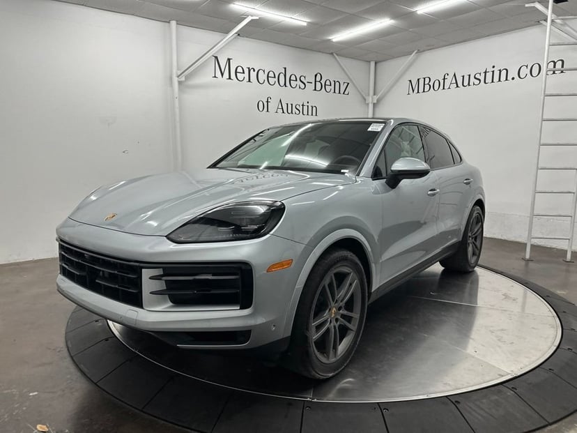 2024 Porsche Cayenne - Image 3