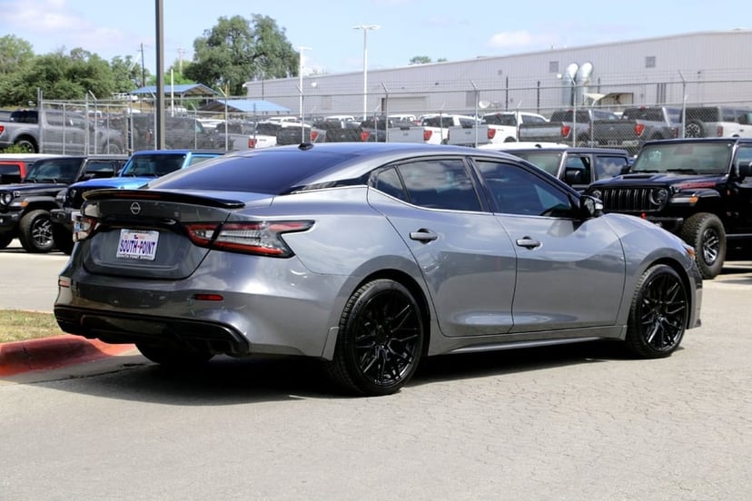 2023 Nissan maxima - Image 3