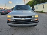 2005 Chevrolet Suburban - Preview 3
