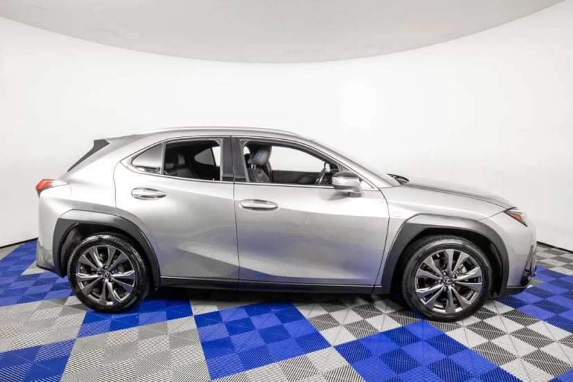 2019 Lexus UX - Image 3