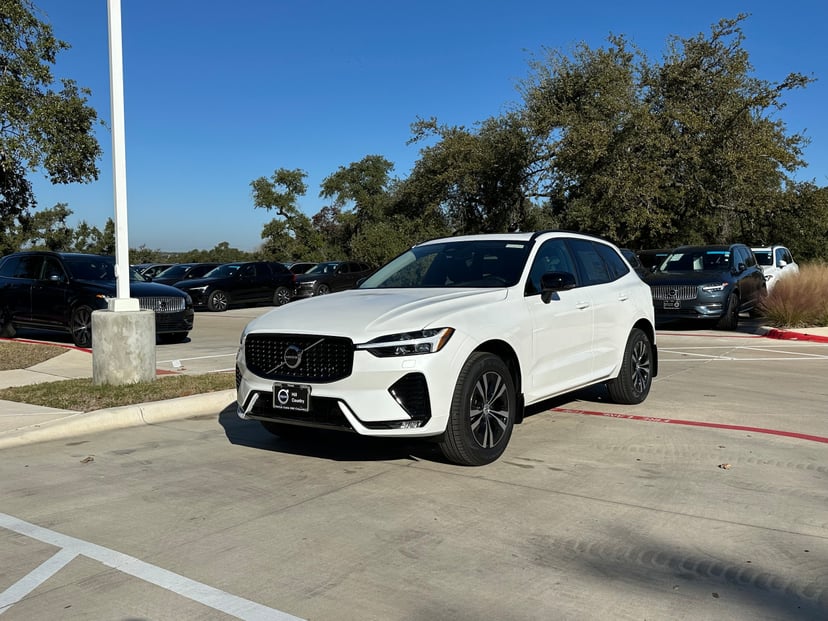 2025 Volvo XC60 - Image 1