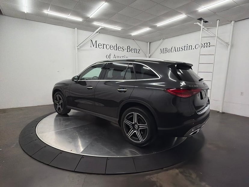 2027 Mercedes-Benz GLC - Image 3