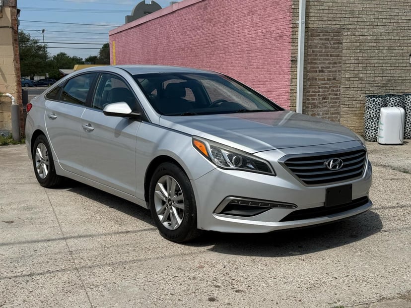 2015 Hyundai Sonata - Image 1