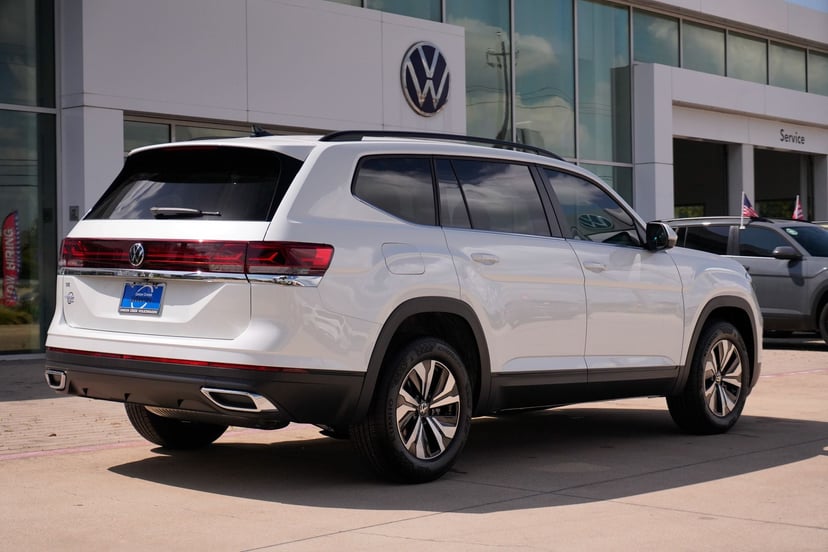 2026 Volkswagen Atlas - Image 3