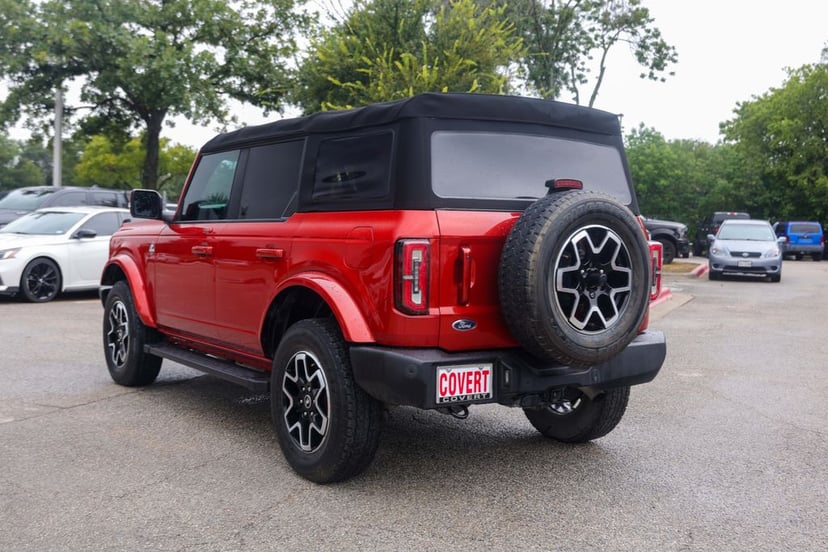 2023 Ford Bronco - Image 3