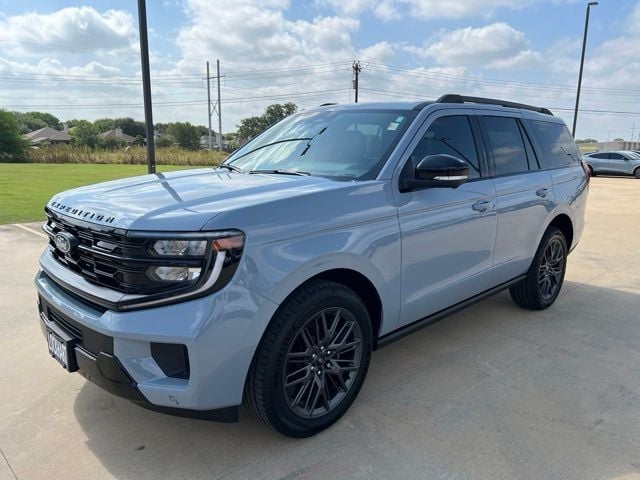 2027 Ford Expedition - Image 1