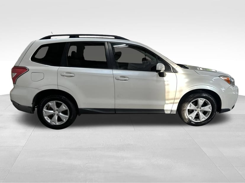 2015 Subaru Forester - Image 2