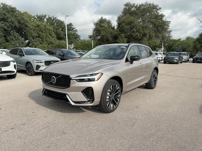 2027 Volvo XC60 - Image 1