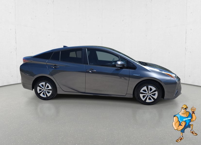 2017 Toyota Prius - Image 2