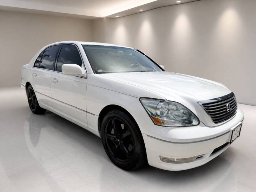 2004 Lexus LS - Image 1