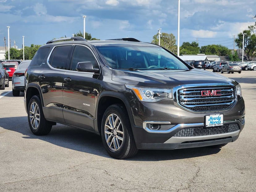 2019 GMC Acadia - Image 2