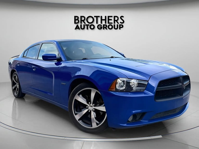 2013 Dodge Charger - Image 2