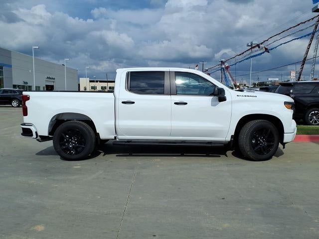 2026 Chevrolet Silverado 1500 - Image 3