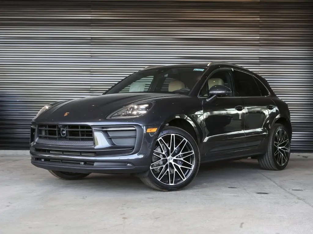 2026 Porsche Macan - Image 1