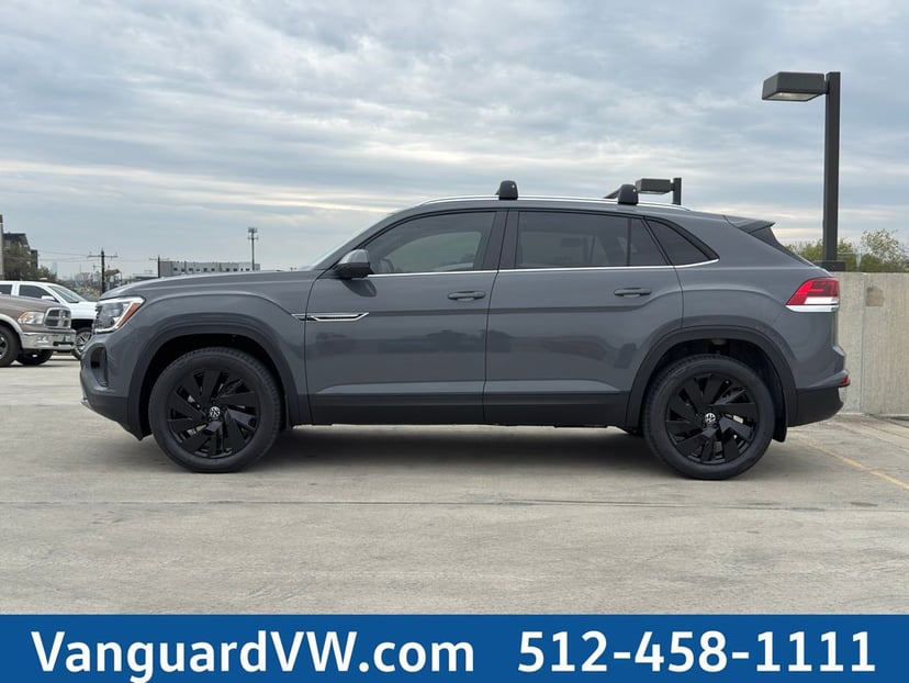 2026 Volkswagen Atlas Cross Sport - Image 2