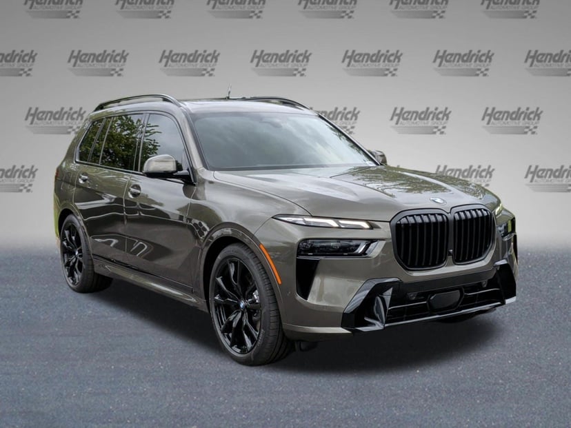 2027 BMW X7 - Image 1