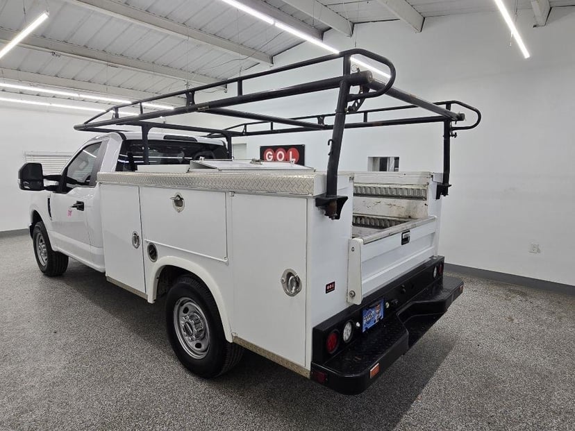 2019 Ford F-350 SD - Image 3