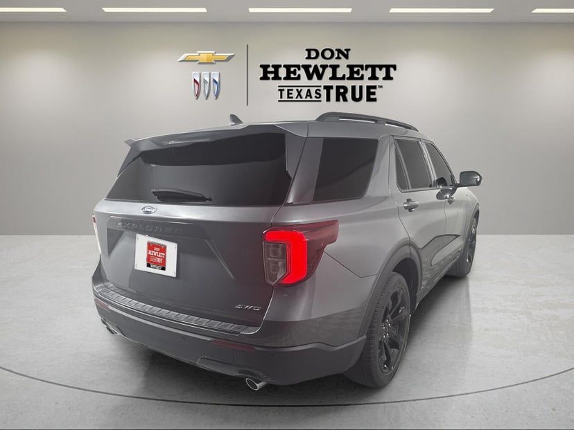 2023 Ford Explorer - Image 3