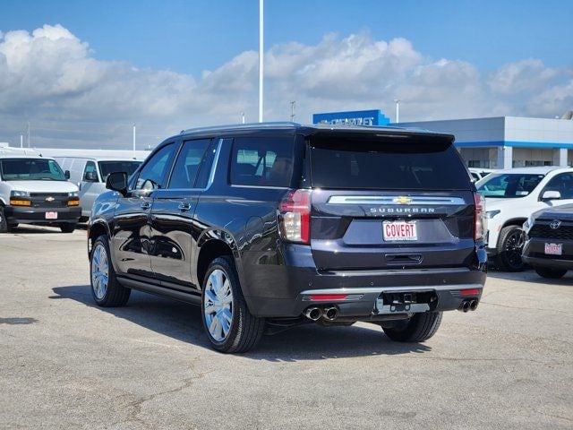 2022 Chevrolet Suburban - Image 2