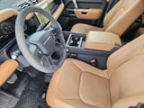 2024 Land Rover Defender - Preview 12
