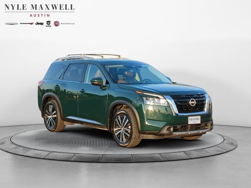 2024 Nissan Pathfinder - Image 2