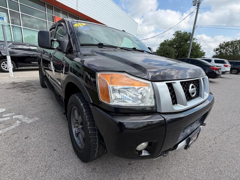 2014 Nissan Titan - Image 3