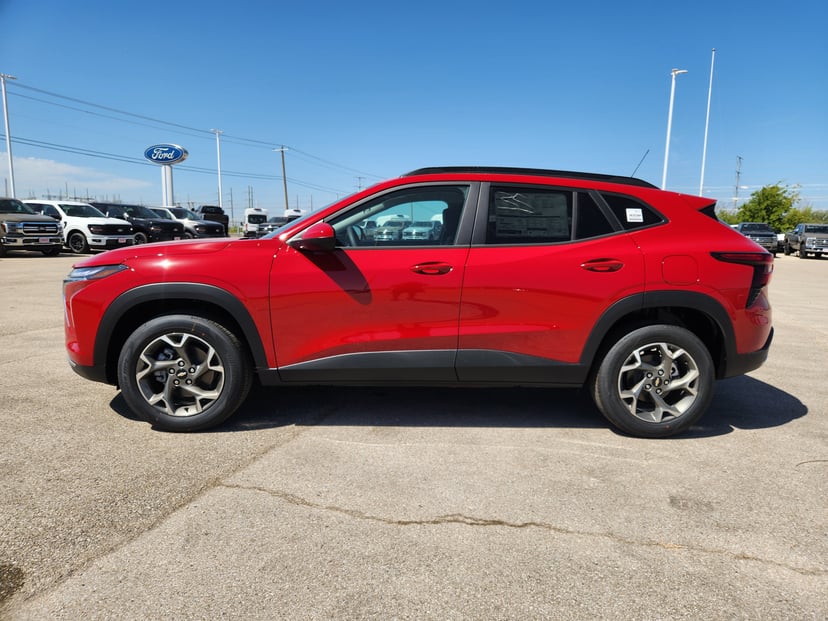 2026 Chevrolet Trax - Image 2