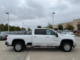 2022 Chevrolet Silverado - Preview 5