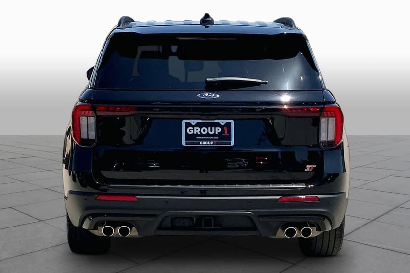 2025 Ford Explorer - Image 3