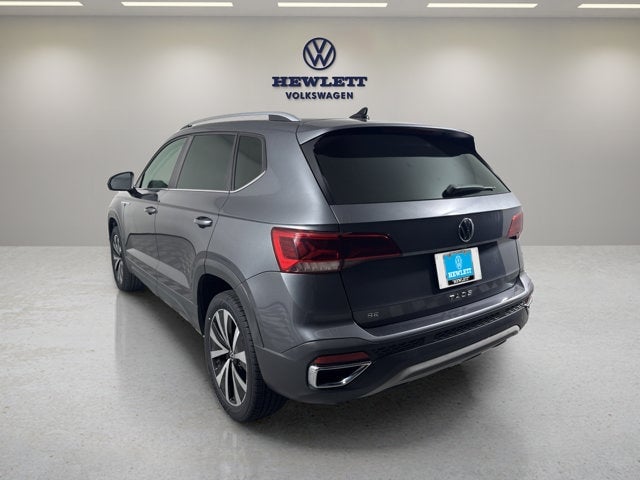 2022 Volkswagen Taos - Image 2