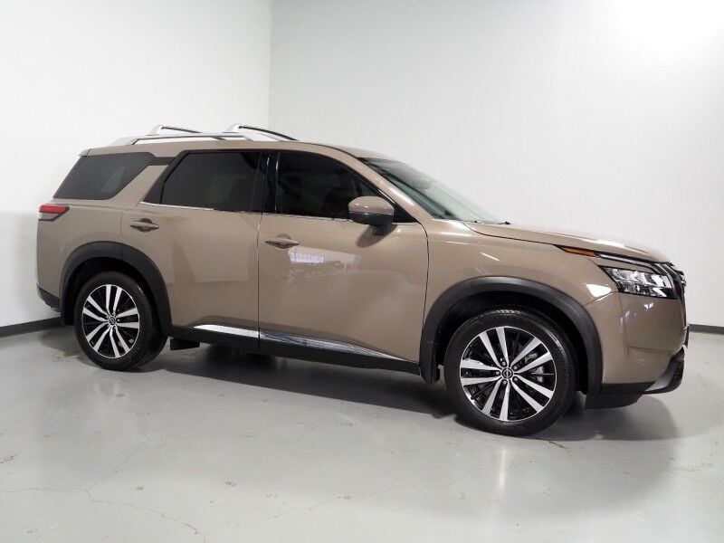 2024 Nissan Pathfinder - Image 1