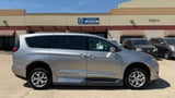 2017 Chrysler Pacifica - Preview 4