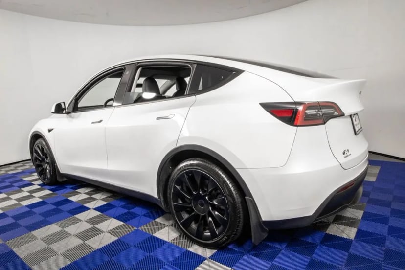 2023 Tesla Model Y - Image 3