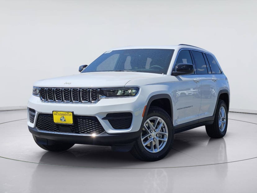 2026 Jeep Grand Cherokee - Image 1