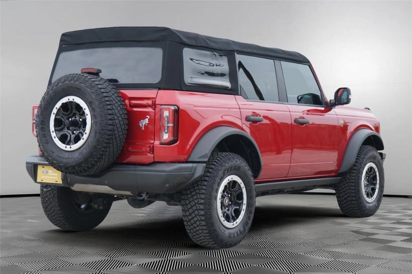 2021 Ford Bronco - Image 1