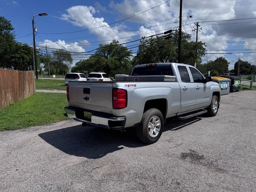 2017 Chevrolet Silverado 1500 - Image 2