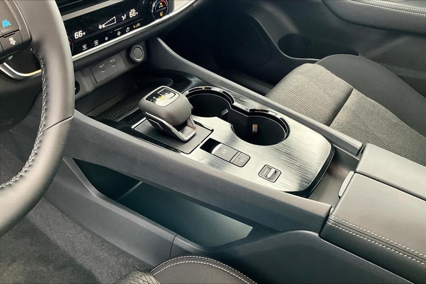 2026 Nissan Rogue - Image 1