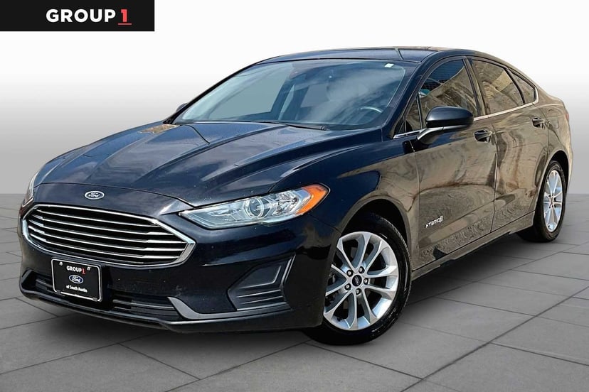 2019 Ford Fusion - Image 2