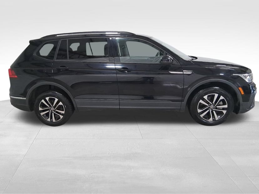 2023 Volkswagen Tiguan - Image 1