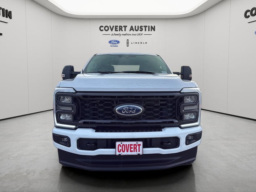 2024 Ford F-250 - Image 2