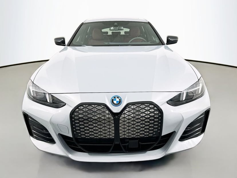 2025 BMW i4 - Image 1