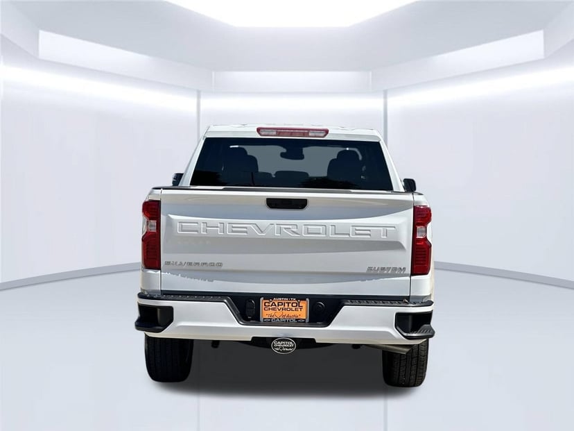 2026 Chevrolet Silverado 1500 - Image 3