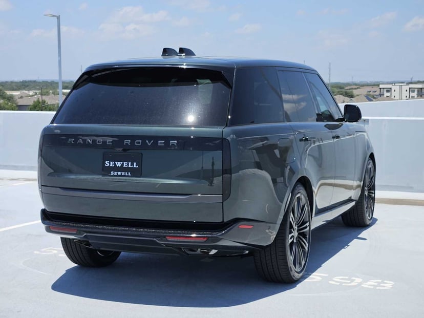 2026 Land Rover Range Rover - Image 3