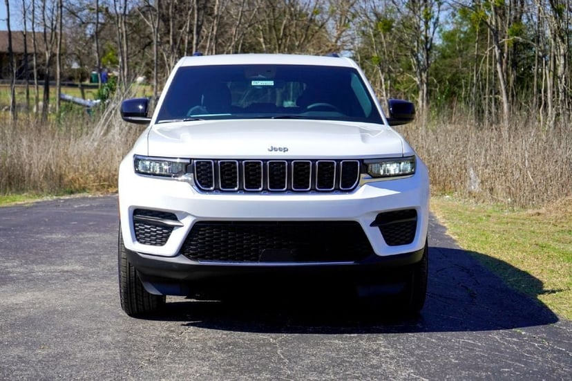 2026 Jeep Grand Cherokee - Image 3