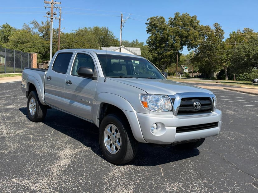 2005 Toyota Tacoma - Image 1