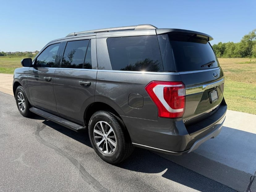 2020 Ford Expedition - Image 2