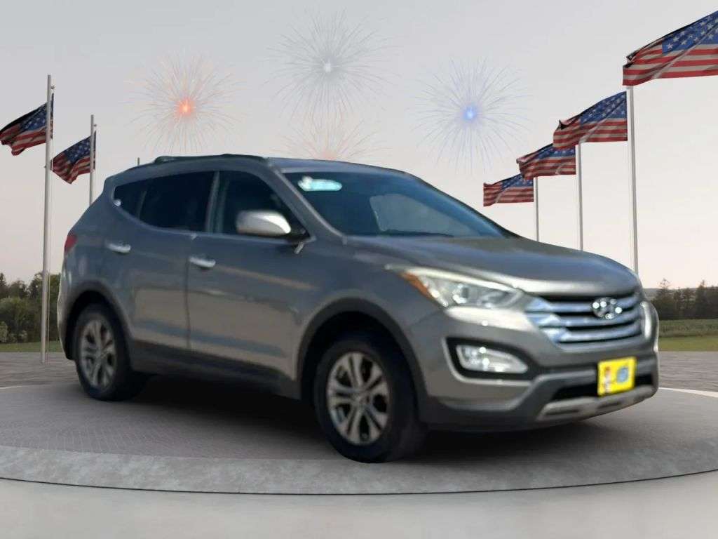 2014 Hyundai Santa Fe Sport - Image 2