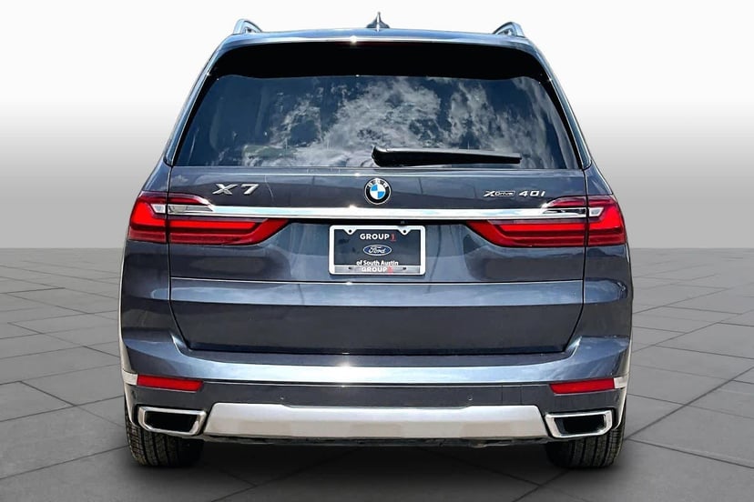2020 BMW X7 - Image 2
